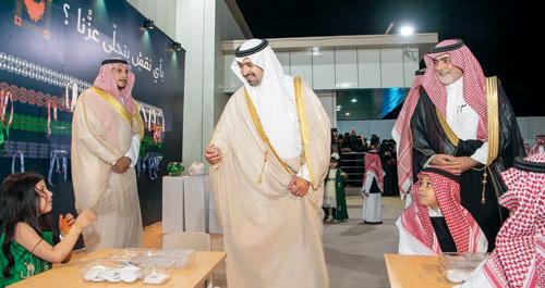 نائب أمير تبوك يشارك تعليم المنطقة الاحتفال باليوم الوطني 