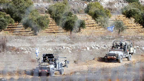 قوة إسرائيلية تقتحم قرية سورية.. وتعتقل 3 أشخاص 