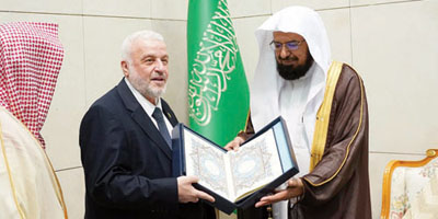 وزير الأوقاف السوري يزور مجمع الملك فهد لطباعة المصحف الشريف 