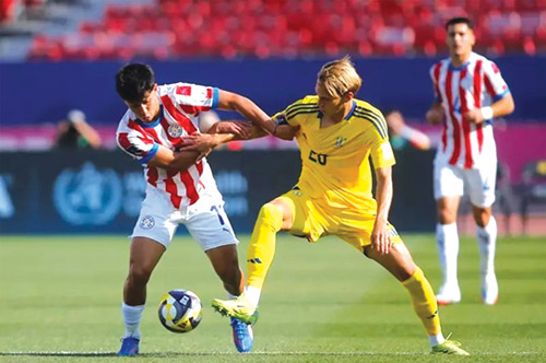 أوكرانيا تفوز على باراجواي وتتأهلان معًا لدور الـ«16» بمونديال تشيلي 