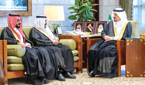 أمير منطقة الرياض يطلع على التقرير السنوي لفرع «الموارد البشرية» 
