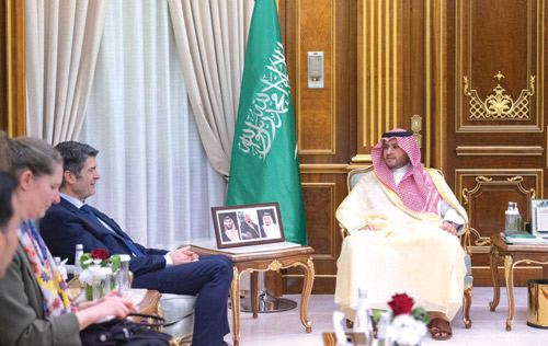 الأمير تركي بن محمد يناقش مع السفير الفرنسي الموضوعات ذات الاهتمام المشترك 