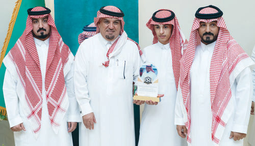 جانب من تكريم الخليفة