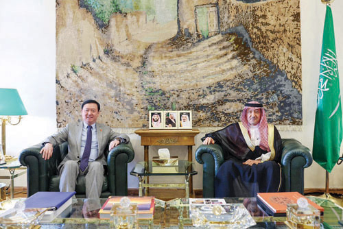 م. الخريجي يستقبل السفير الصيني 