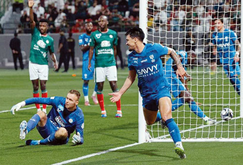 الهلال يقسو على الاتفاق بخماسية