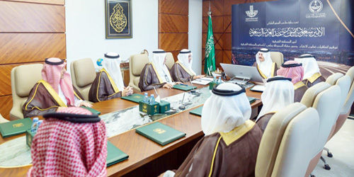 أمير المنطقة الشرقية يشهد توقيع الاتفاقيتين