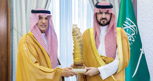 نائب أمير الشرقية يستقبل رئيس مجلس إدارة مسابقة «مجسم وطن»