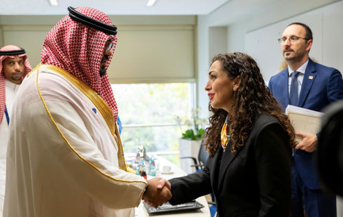 رئيسة جمهورية كوسوفو تجتمع مع وزير الاقتصاد والتخطيط 