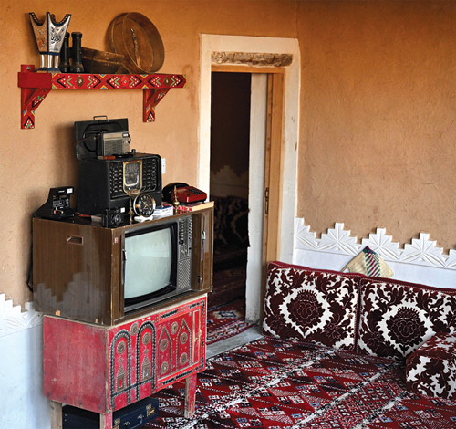 «بيوت الطين».. حنين العودة إلى الماضي 