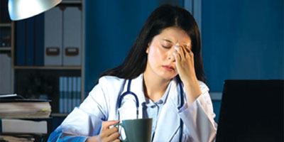 العمل في النوبات الليلية قد يؤدي للإصابة بالقولون العصبي 