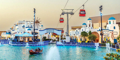 المنطقة اليونانية في Blvd World حيث يلتقي الفنّ بالإنسانية 