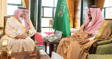 أمير منطقة تبوك يستقبل عضو مجلس الشورى د.العطوي.. ويقلد العقيد الحربي رتبته الجديدة 