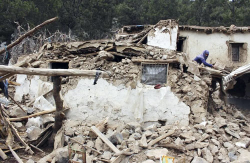 زلزال بقوة 6.3 درجة يضرب شمال أفغانستان ومقتل العشرات وإصابة المئات 