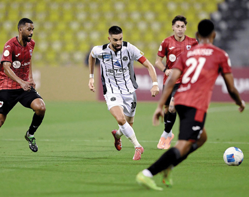 بالنقص العددي.. الشباب يعود بالتعادل من أمام الريان القطري 