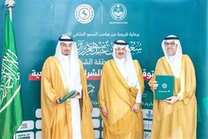 أمير المنطقة الشرقية يكرم المشاركين في معرض «مسؤوليتنا الاجتماعية» 