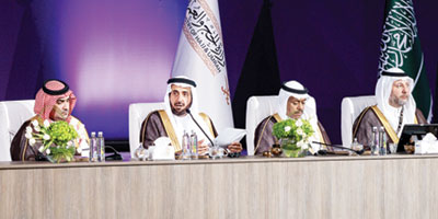 وزير الحج والعمرة يلتقي أكثر من 100 وزير ومفتٍ ورئيس مكتب شؤون الحج في العالم الإسلامي 