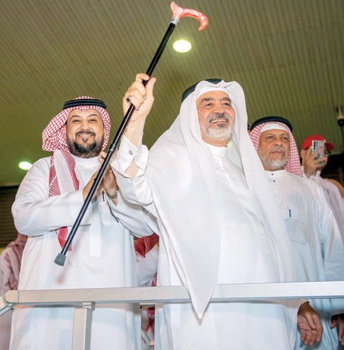 «الحوت» يدعم إدارة الوحدة 