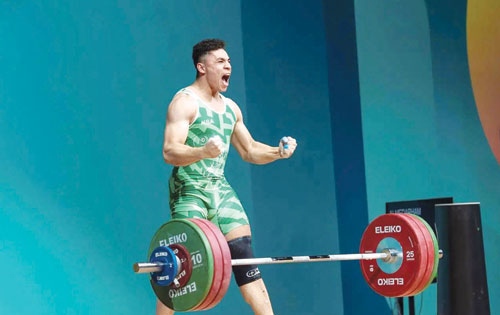 المدرهم يطير ببرونزية الأثقال 