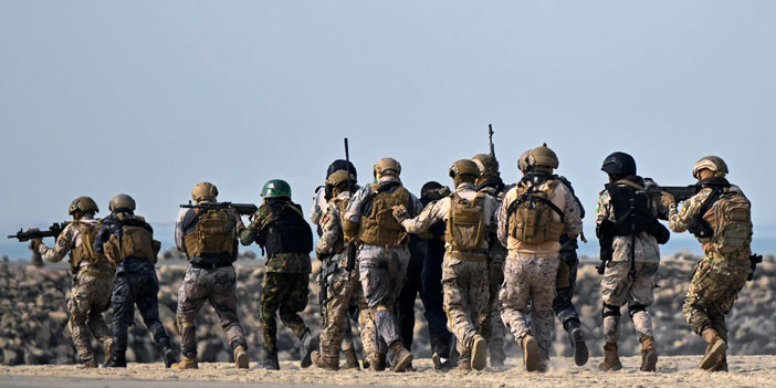 اختتام تمرين الموج الأحمر 8 