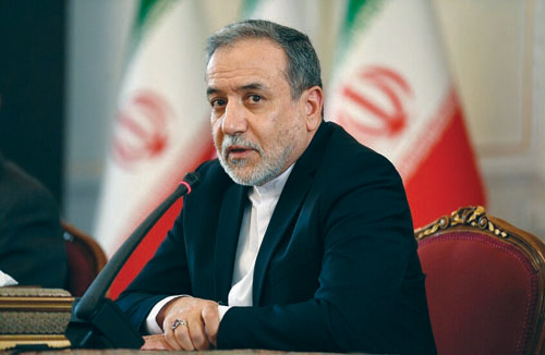 إيران: أمريكا ليست مستعدة لإجراء مفاوضات «متكافئة وعادلة» 