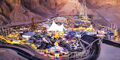 «Six Flags» مفهوم قوة اللعب في قلب طويق 