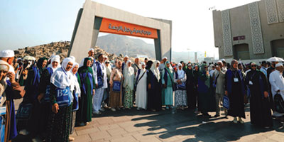 أكثر من 10 آلاف زائر يوميًّا لجبل الرحمة 