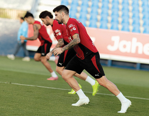 من مشاركة نيفيز وثيو وكانسيلو في المران