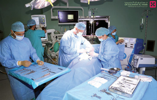 عمرها 41 عاماً ووزنها 41 كيلوجراماً 