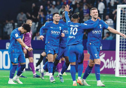 كبير آسيا يتصدر النخبة ويصل للدور التالي.. 