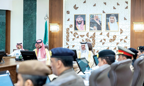 من الاجتماع