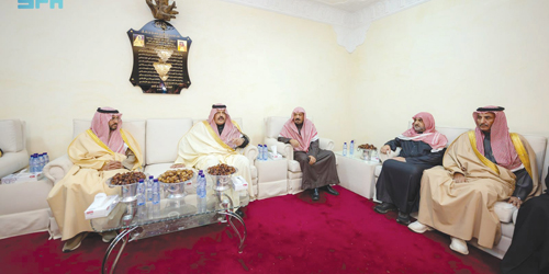  أمير منطقة حائل ونائبه يعزيان ابن رمال