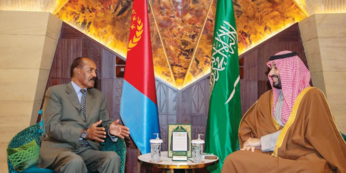  ولي العهد خلال لقائه أمس رئيس دولة إريتريا