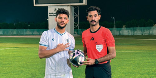  آل عجيان يستلم كرة الهاتريك في شباك الاتفاق