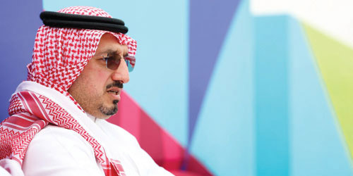  المسحل حضر المباراة وحفز اللاعبين