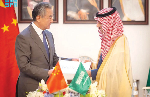 وزير الخارجية خلال استقباله وزير خارجية جمهورية الصين الشعبية