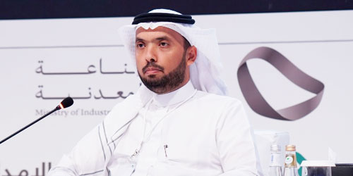 بحث آليات تسريع تبني تطبيقات الثورة الصناعية الرابعة في المصانع الوطنية 