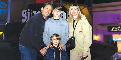 مدرب ومنسوبي نادي الهلال الإيطالي في (Six Flags Qiddiya City) 