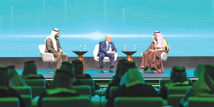 وزير الصناعة خلال لقائه نظيره السوري