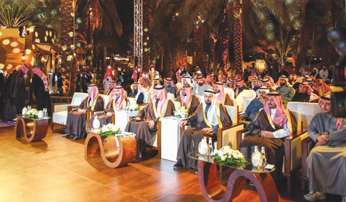 أمير منطقة المدينة المنورة يدشن مشروع «حدائق السيرة» 