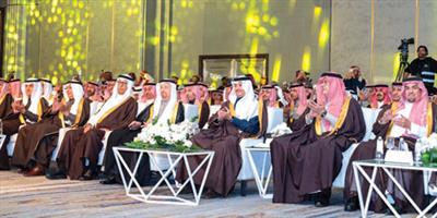 محافظ الأحساء يكرّم الفائزين بجائزة الأحساء للتميّز 