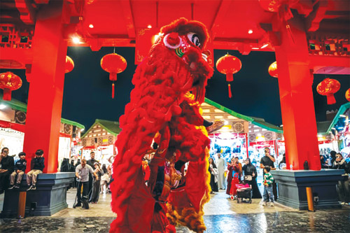 «بوليفارد وورلد».. رحلة عالمية لأكثر من 130 عرضًا يوميًا 