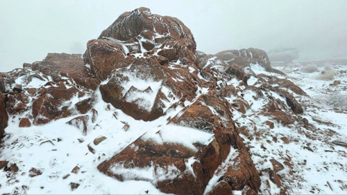 تساقط الثلوج على مرتفعات تروجينا 