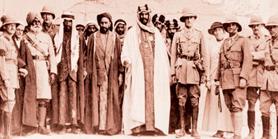 صورة تاريخية للملك عبدالعزيز خلال زيارته البصرة عام 1916م 