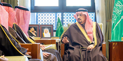 أمير منطقة الرياض يلتقي أعضاء المركز الوطني للمنشآت العائلية  