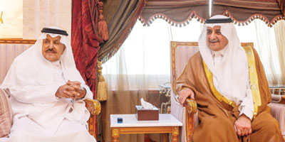 أمير منطقة تبوك يواسي في وفاة الشيخ أحمد الخريصي 