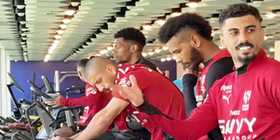 جانب من المران الهلالي أمس