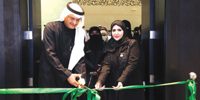 معرض «نبض الحروف» يجسد جماليات الخط العربي احتفاءً باليوم العالمي للغة العربية 