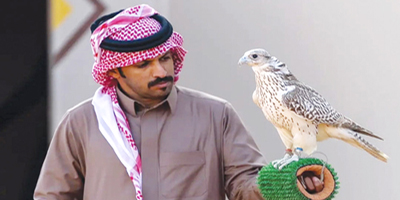 120 صقارًا يدشنون أشواط نخبة المحليين في انطلاق مهرجان الملك عبدالعزيز للصقور 2025 
