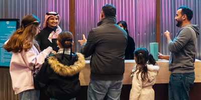 زوار من مختلف دول العالم لمهرجان الملك عبدالعزيز للإبل 