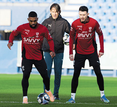 الزعيم العالمي يخسر سالم ونيفيز قبل مواجهة الخلود 